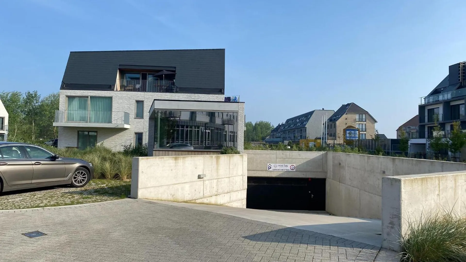 Stylish Apartment In Westende contacts